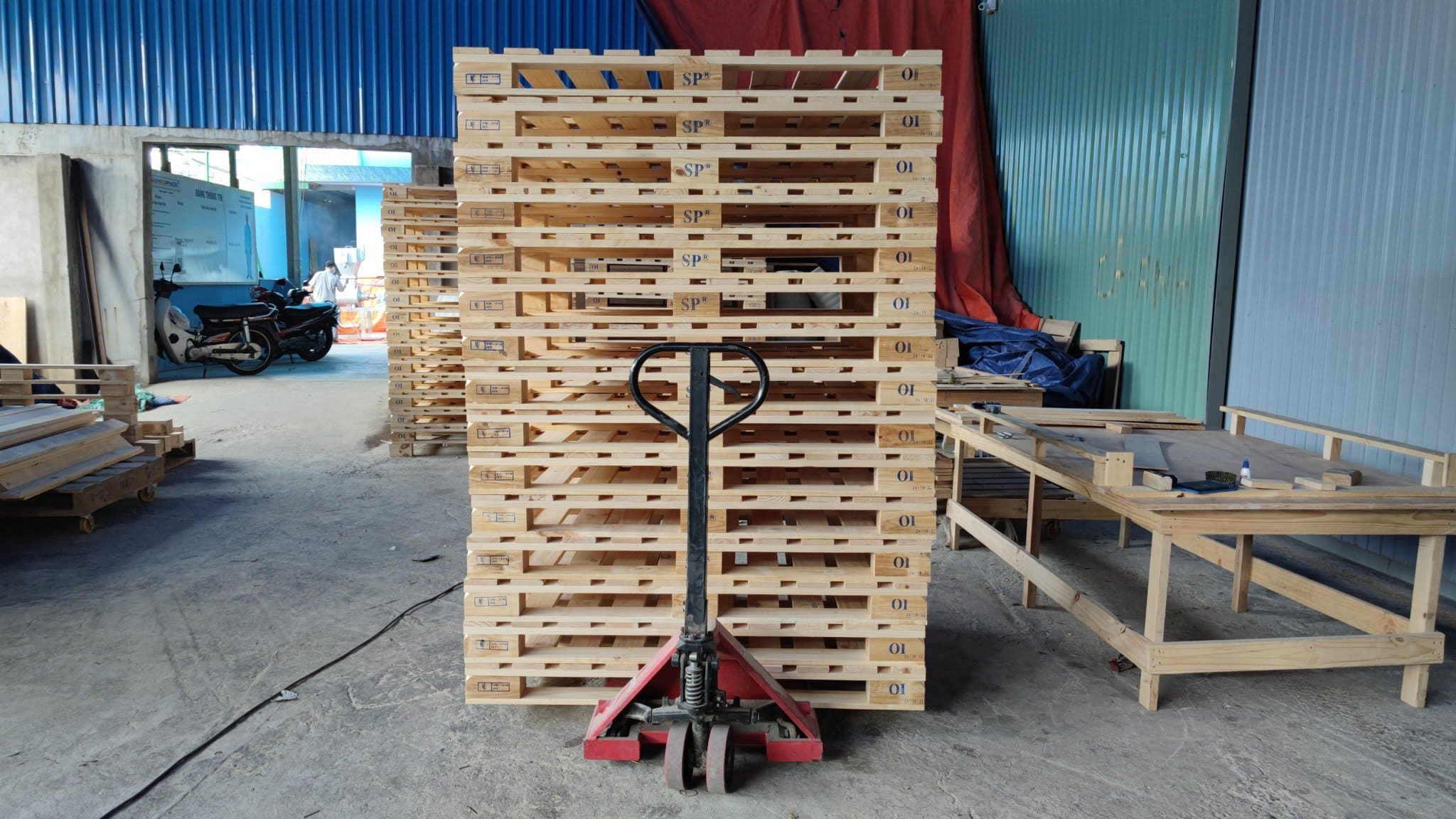 Pallet gỗ trong vận chuyển quốc tế